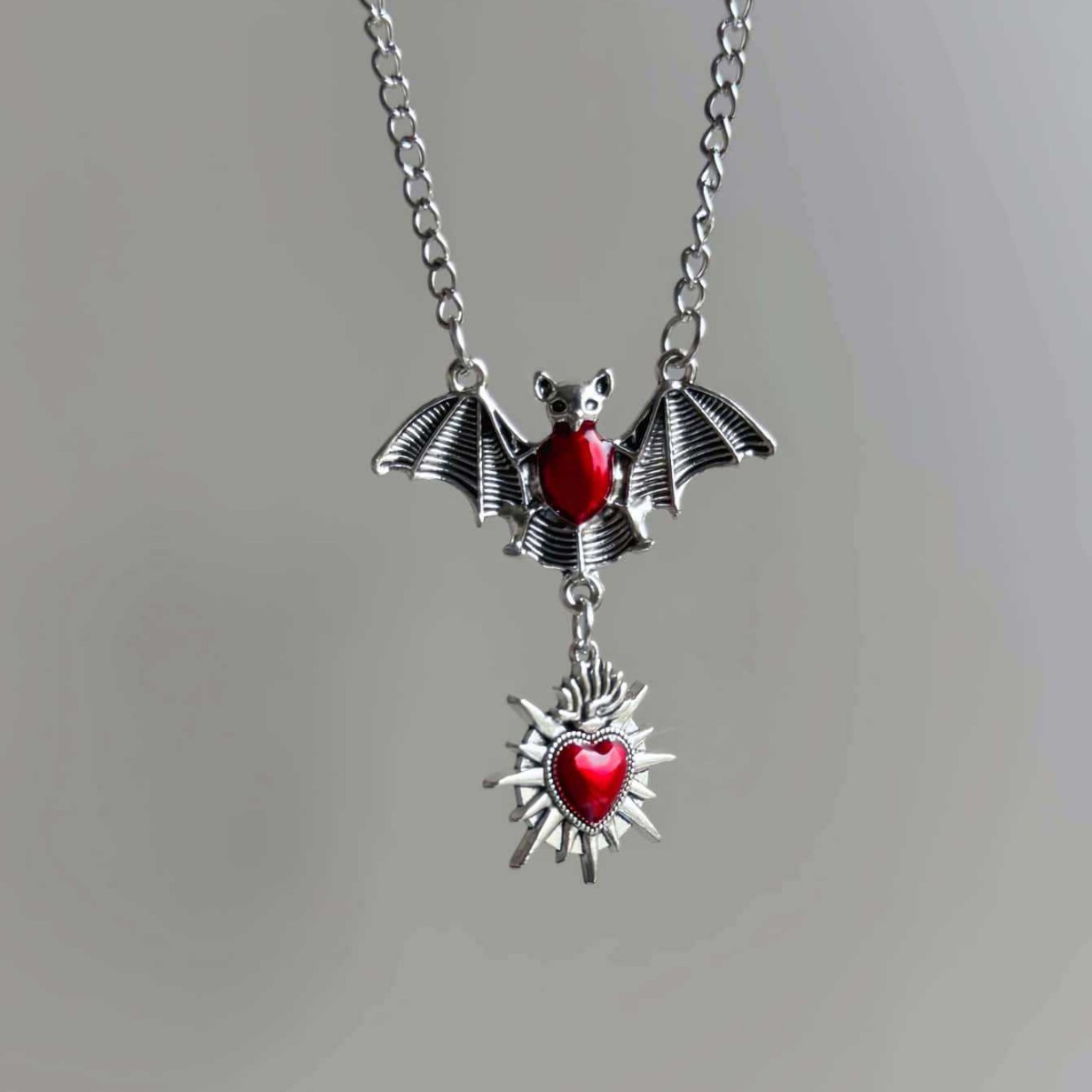 Men'S Victorian Accessories - قلادة خفاش على شكل قلب سبايك،