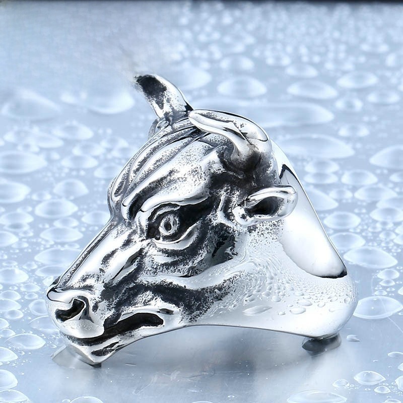 خاتم من التيتانيوم بتصميم مبال - مراجعة Men Accessories Online وسعره