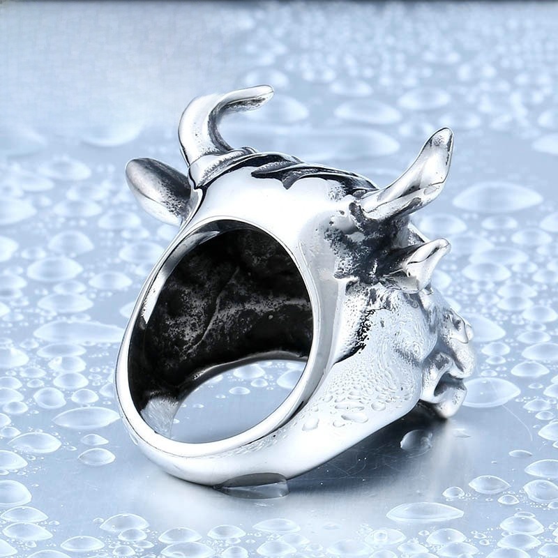 خاتم من التيتانيوم بتصميم مبال - مراجعة Men Accessories Online وسعره