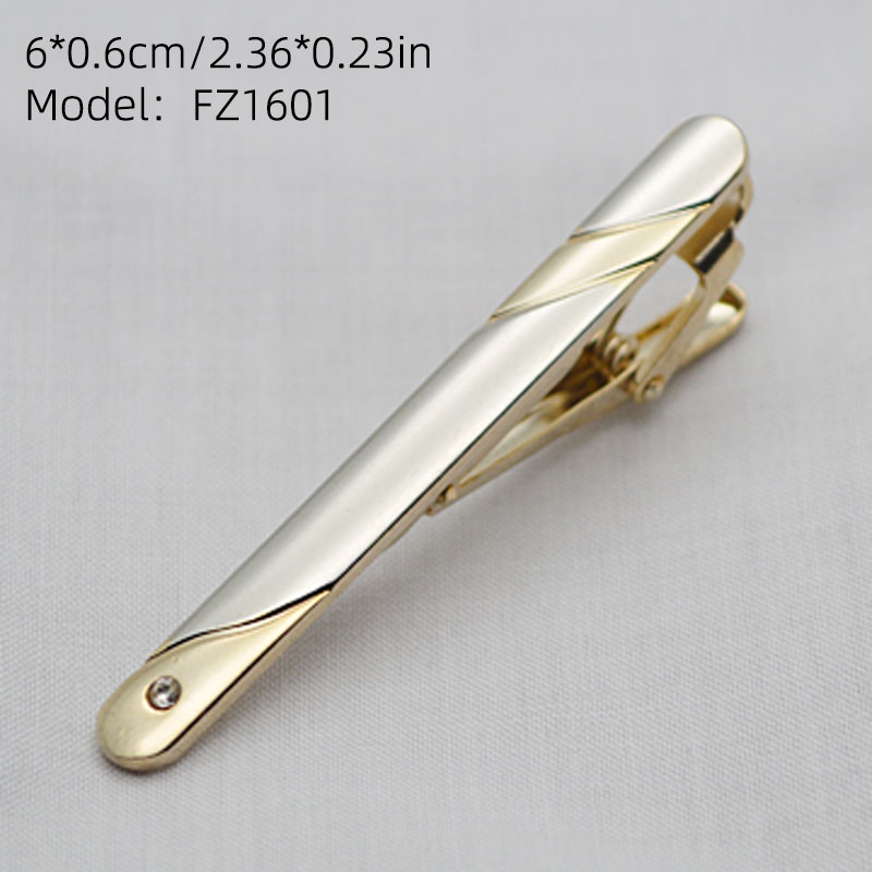 قطعة واحدة من مشبك ربطة عنق رج - مراجعة Men Accessories In Silver وسعره