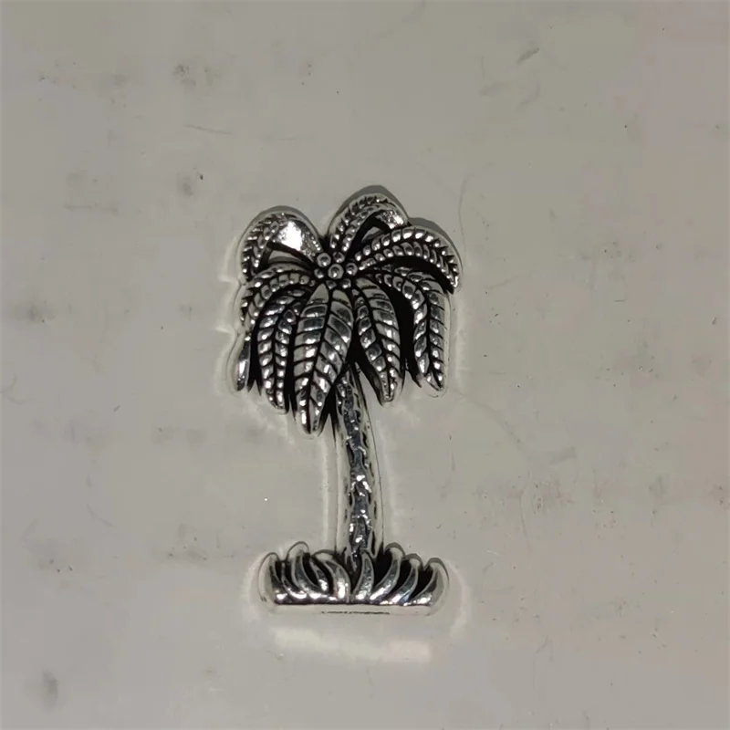 شارة سبيكة فضية إبداعية بتصميم - مراجعة Men Accessories In Silver وسعره