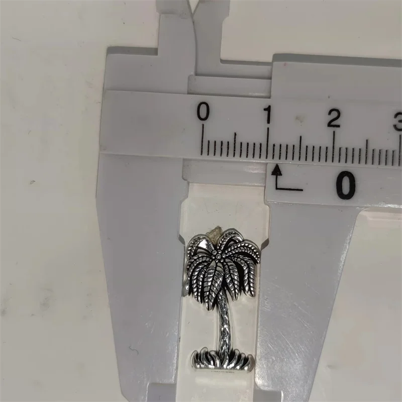 شارة سبيكة فضية إبداعية بتصميم - مراجعة Men Accessories In Silver وسعره